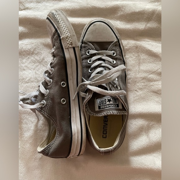 Grey converse - Picture 2 of 3